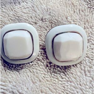 3 for $20  Bundle any 3 items priced $15 and under and get them for $20🛍️🛍️🛍️